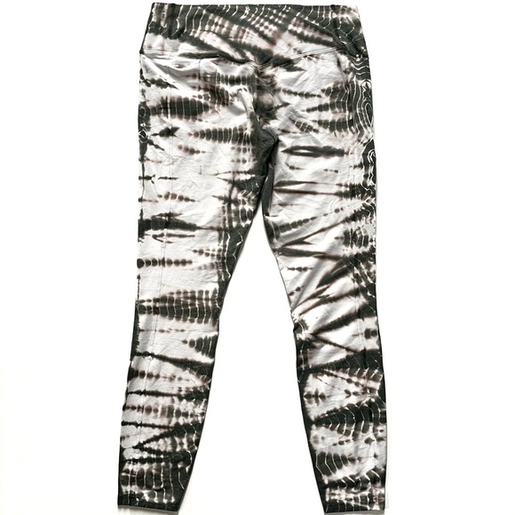 Nike Dri-Fit Tie Dye Camo Athletic Leggings Medium - Picture 2 of 5
